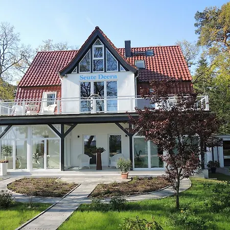 Seute Deern - Süßes Mädchen * Ostseebad Boltenhagen